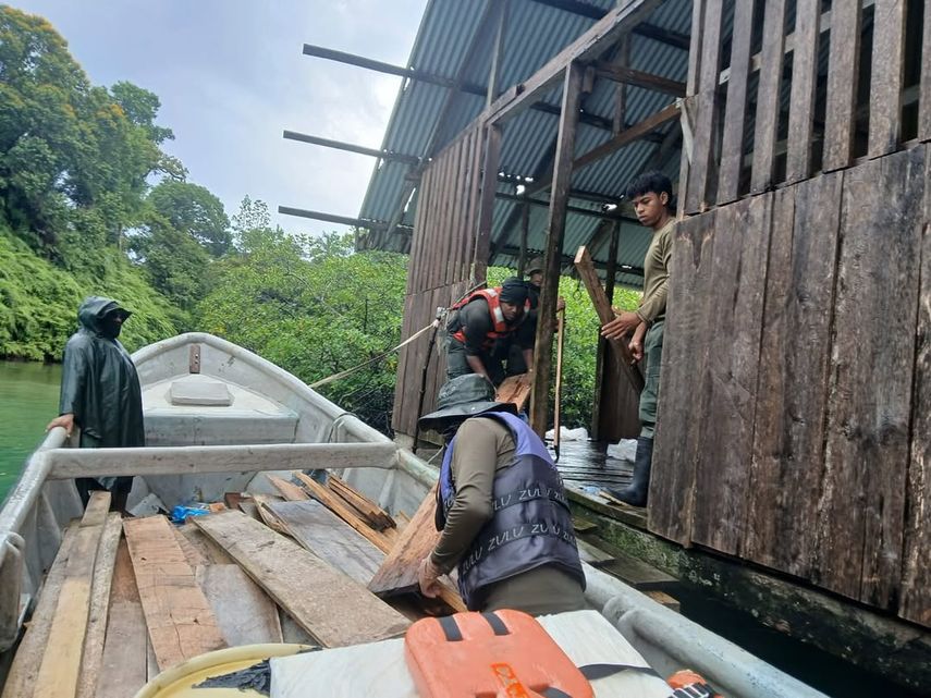 MiAmbiente desmantela gasolinera ilegal en arrecifes