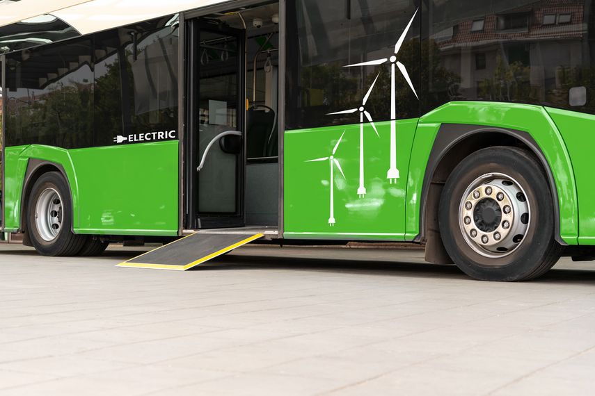 Presiente Mulino anuncia la compra de 60 buses eléctricos para la flota de Mi Bus.