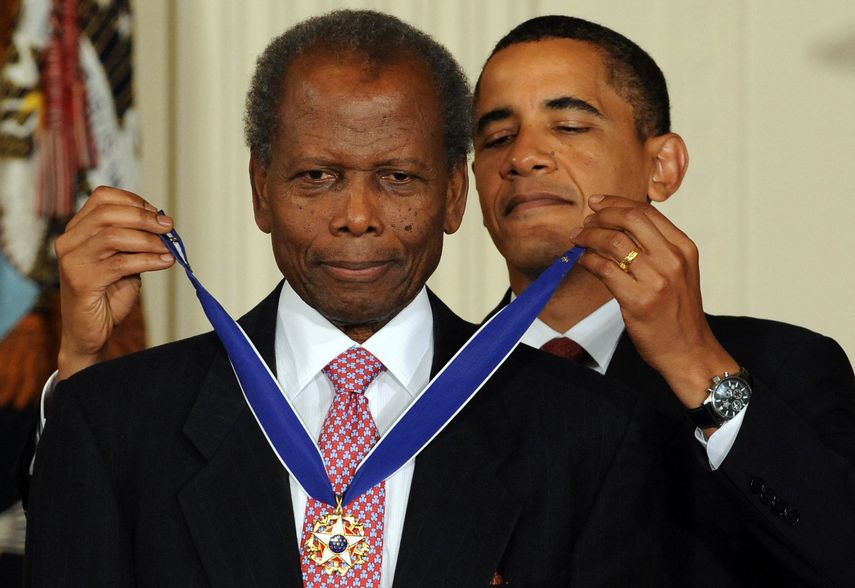 Sidney Poitier y el expresidente de EE. UU. Barack Obama.