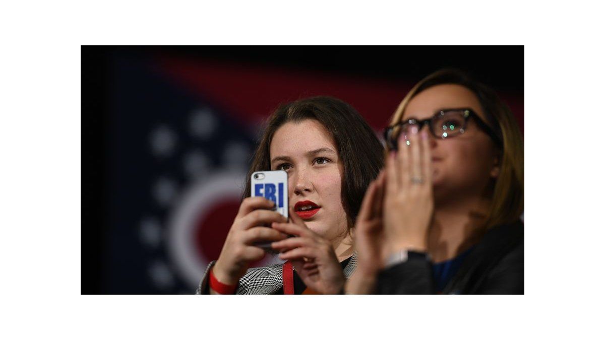 Las elecciones de EEUU penden de la investigación del FBI