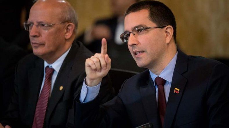 Canciller venezolano asegura que diálogo continuará pese a torpedeo de EEUU