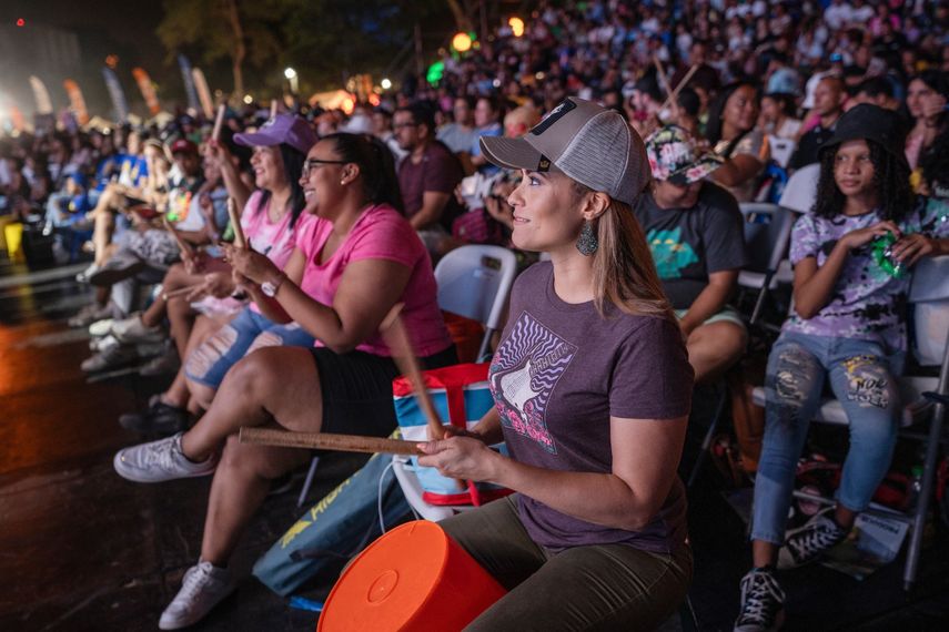 Luna Llena de Tambores.