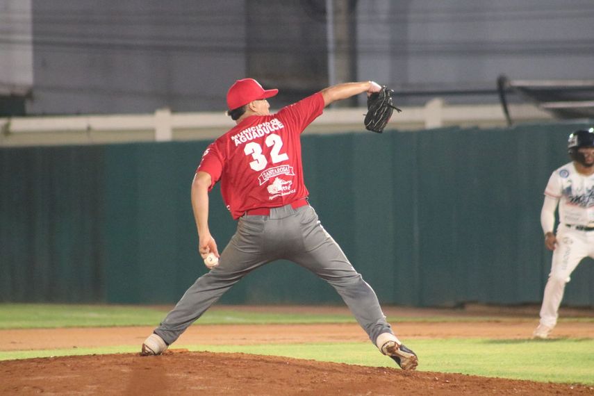 Béisbol Mayor 2025: Coclé derrota a Panamá Metro en episodios extras