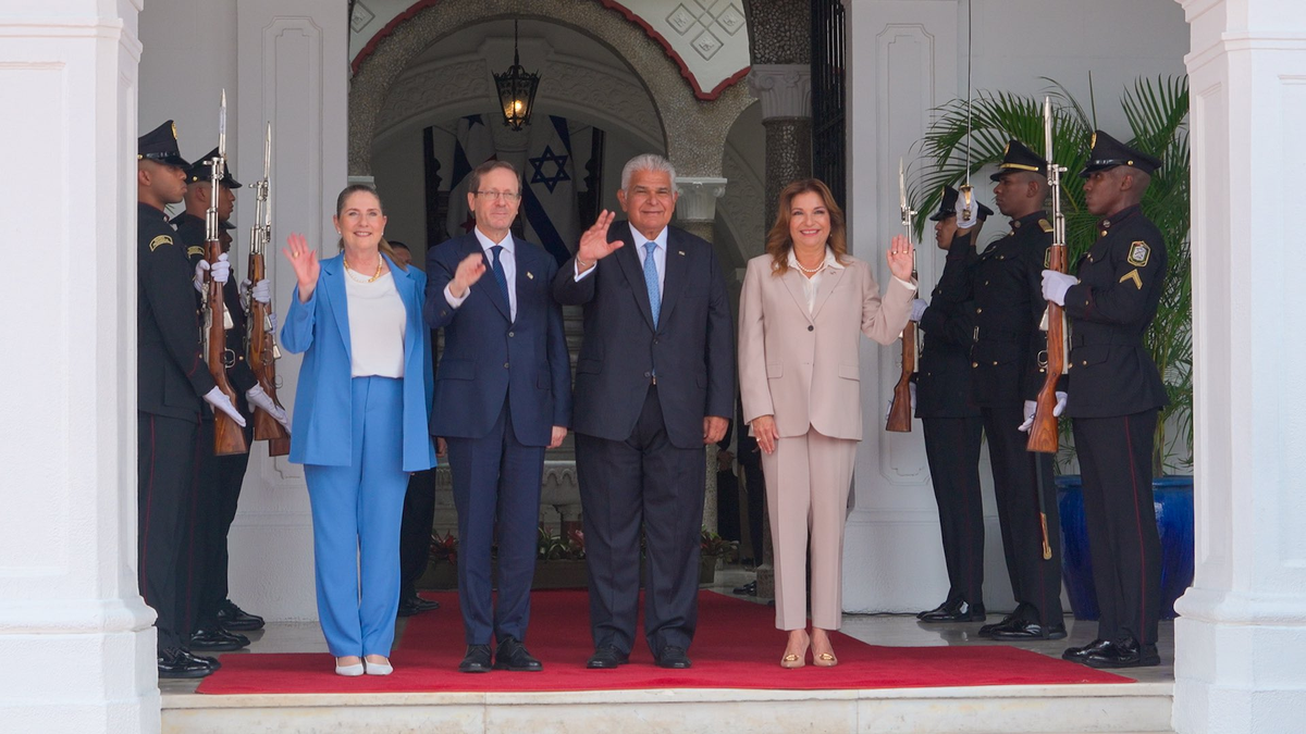 Presidente José Raúl Mulino recibe al mandatario Isaac Herzog de Israel.