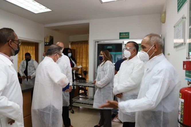 El titular del MIDA