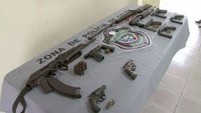 Decomisan armas de fuego y droga en Colón