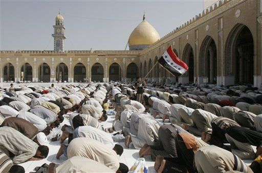 Una bomba frente a una mezquita en Irak deja tres muertos