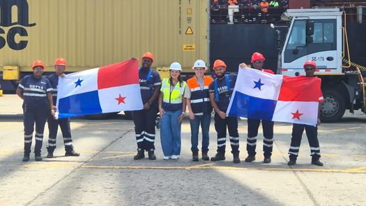 AMP anuncia primera descarga de contenedor AMP anuncia primera descarga de contenedor