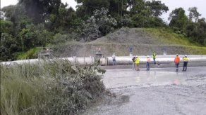 MiAmbiente realiza inspección por posible derrame de material mineral en Donoso. MiAmbiente realiza inspección por posible derrame de material mineral en Donoso.