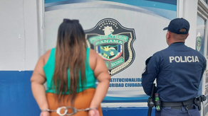 Policía Nacional detiene a mujer en Villa Zaita. Policía Nacional detiene a mujer en Villa Zaita.