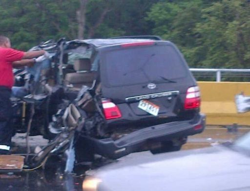 Conductor atrapado tras vuelco en Autopista Arraiján - La Chorrera