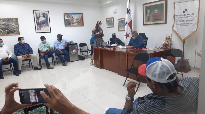 Reunión entre el gobernador de Veraguas