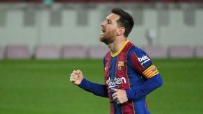 Barça golea al Huesca en la fiesta de Lionel Messi