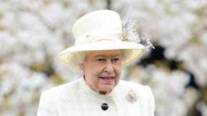 Los perros de Isabel II comen recetas homeopáticas
