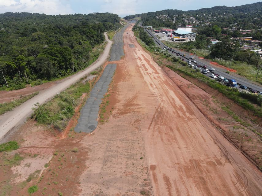 Ante el cierre de la carretera Panamericana las autoridades les recomiendan a los usuarios tomar rutas alternas como la vía Centenario y la vía hacia Paraíso.