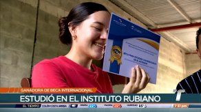 Joven Doris Martínez gana beca internacional para estudiar biomédica