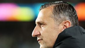 Renuncia entrenador de selección de fútbol femenino de Estados Unidos