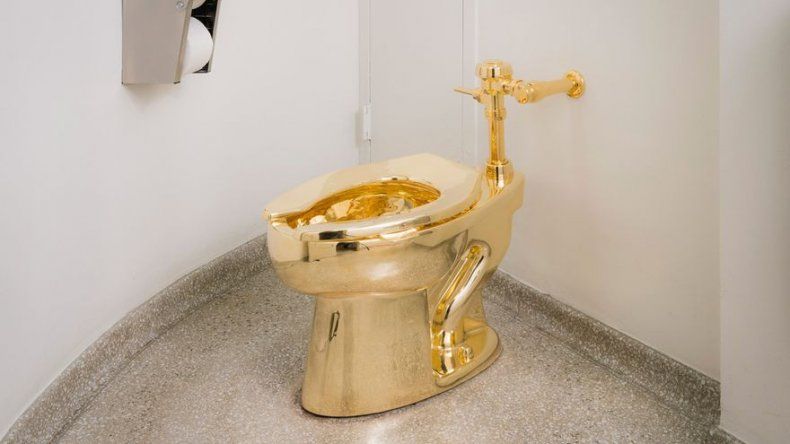 Los visitantes del Guggenheim podrán usar un retrete de oro