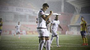Tauro golea al Universitario y Santa Gema sigue sin ganar