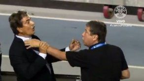 Bolillo Gómez trata de HP a técnico Pinto