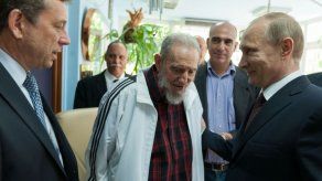 Putin alaba a su querido amigo Fidel Castro en su 90º cumpleaños