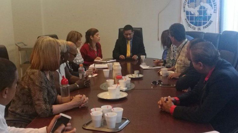 Levantan paro de labores de funcionarios de la DGI