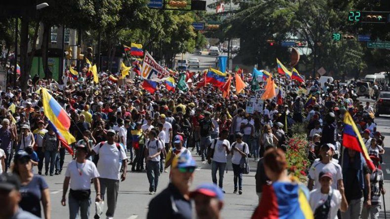 Guaidó anuncia que el 23 de febrero ingresará la ayuda humanitaria a Venezuela