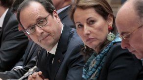 Presidente francés revive relación política con su ex pareja