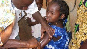 La OMS aprueba vacuna contra la meningitis A para bebés en África