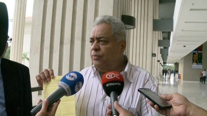 Alejandro Pérez renuncia al Panameñismo