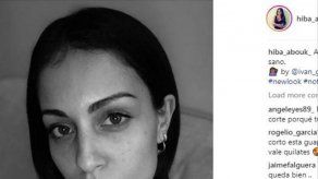 Hiba Abouk se despide de su melena sin remordimientos
