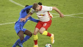 Leipzig no pudo acercarse al Bayern tras intervención del VAR