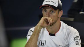 Button dice que Red Bull tiene una memoria corta por degradar a Kvyat