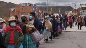 Perú reabre pasos fronterizos con Bolivia tras dos años por la pandemia