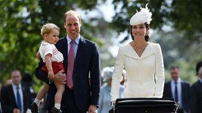 Jorge se inicia en el tenis de la mano de los duques de Cambridge