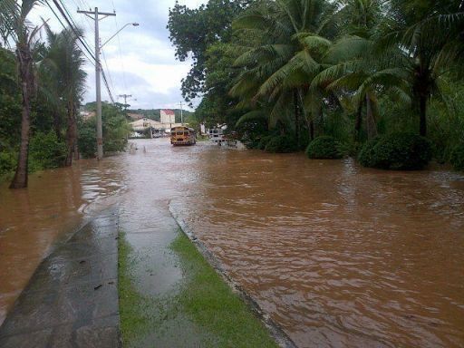 MINSA realiza labores dentro de las zonas afectadas por las inundaciones