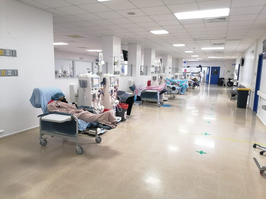 Seis camiones de la CSS, cargados con insumos, permanecen atrapados en los bloqueos en las provincias. Seis camiones de la CSS, cargados con insumos, permanecen atrapados en los bloqueos en las provincias.