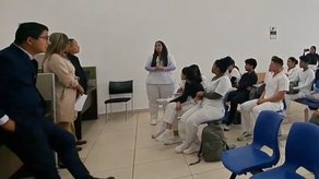 Estudiantes de Medicina de la UIP exigen pago de beca al IFARHU