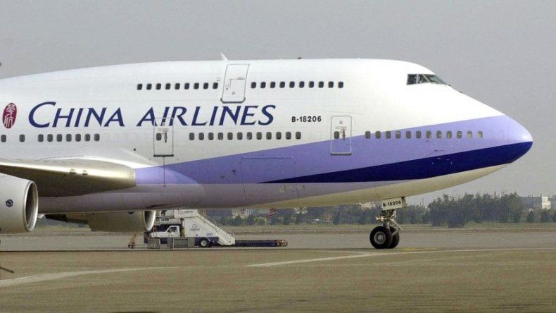 Taiwanesa que dio a luz en vuelo tendría que pagar mucho