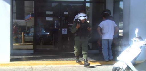Se registra robo en Banco Nacional de Ave. 12 de octubre