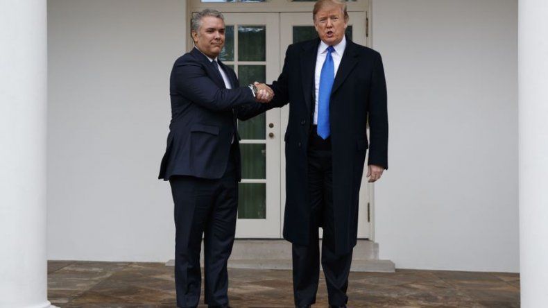Trump critica rechazo de ayuda humanitaria de Nicolás Maduro