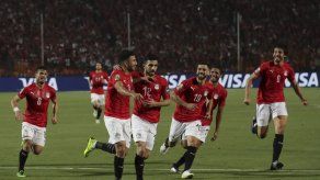 Anfitrión Egipto inicia Copa Africana venciendo a Zimbabue