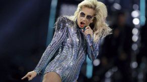 Lady Gaga cancela conciertos en Europa por dolor severo