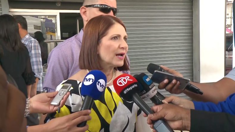 Marta de Martinelli acude a citación por Caso Blue Apple