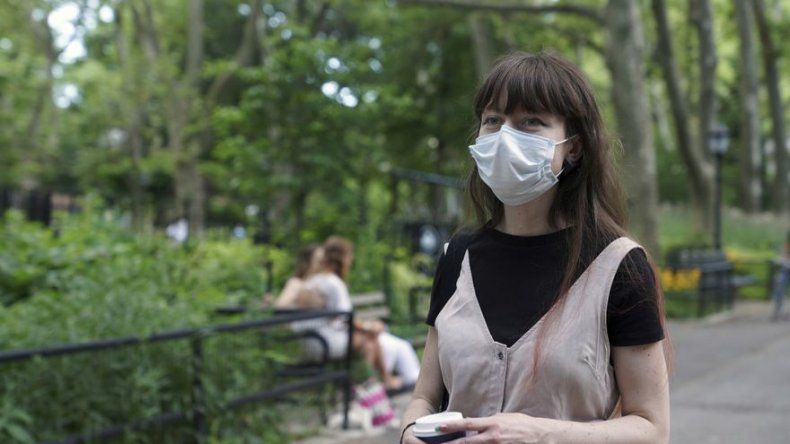 LEANNE ITALIE y EMILY LESHNER