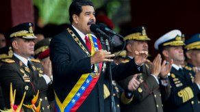 Indígenas venezolanos marchan a Caracas en apoyo a referendo contra Maduro