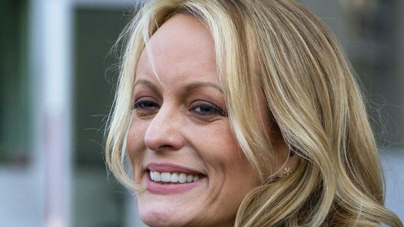 Actriz porno Stormy Daniels publicará libro sobre amorío con Trump en Octubre