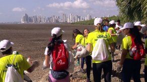 Voluntarios de la JMJ vivieron una mañana ecológica en el malecón de Costa del Este