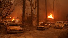 Incendios en Los Ángeles dejan 24 muertos