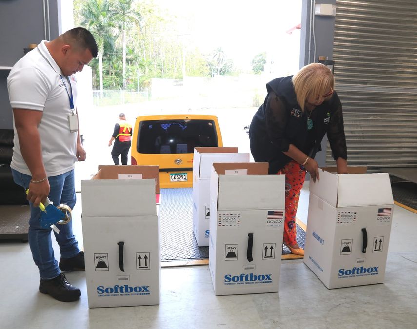 Panamá recibe nuevo lote de vacuna Bivalente